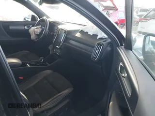 2020 Volvo XC40 R-Design с VIN YV4162UM6L2224973, выставлен на аукционе IAAI как лот 41646446 с пробегом 61 156 миль миль и . История ставок и продаж доступна на DreamBid. Изображение 5.