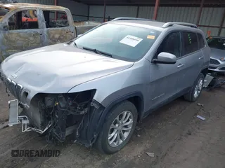 2019 Jeep Cherokee Latitude with VIN 1C4PJLCBXKD247676, listed as a IAAI auction lot 41598599 with 149,815 mi miles. Bid and sale history available at carsss.com. Image 18.