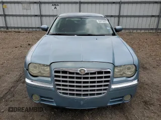 2008 Chrysler 300 Limited z VIN 2C3KA33G68H267705, wystawiony jako Copart lot #54414425 z przebiegiem 141 010 mil mil oraz Szkoda całkowita • Salvage title. Historia ofert i sprzedaży dostępna na DreamBid. Obrazek 5.