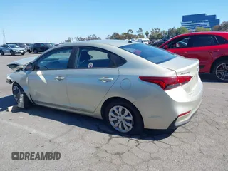 2019 Hyundai Accent SE z VIN 3KPC24A34KE045556, wystawiony jako IAAI lot #42207432 z przebiegiem 65 065 mil mil oraz . Historia ofert i sprzedaży dostępna na DreamBid. Obrazek 3.