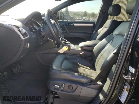 2013 Audi Q7 S line Prestige z VIN WA1DGAFE9DD014638, wystawiony jako Copart lot #55858825 z przebiegiem 118 733 mil mil oraz Szkoda całkowita • Salvage title. Historia ofert i sprzedaży dostępna na DreamBid. Obrazek 7.
