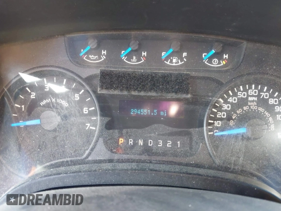 2013 Ford F-150 XL z VIN 1FTFX1EF9DKE83572, wystawiony jako IAAI lot #41435726 z przebiegiem 294 551 mil mil oraz . Historia ofert i sprzedaży dostępna na DreamBid. Obrazek 7.