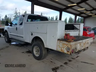1999 Ford F-250 XL с VIN 1FTNX21F0XED29133, выставлен на аукционе IAAI как лот 41713142 с пробегом 357 060 миль миль и . История ставок и продаж доступна на DreamBid. Изображение 3.
