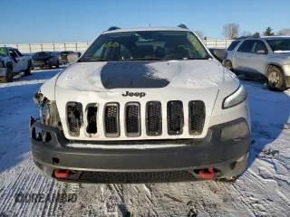 2017 Jeep Cherokee Trailhawk L Plus with VIN 1C4PJMBB1HW510027, listed as a Copart auction lot 82337424 with 144,044 mi miles and Clean Title. Bid and sale history available at carsss.com. Image 5.