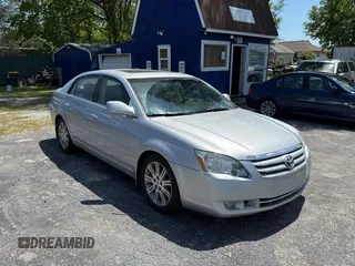 2007 Toyota Avalon XL with VIN 4T1BK36B67U235837, listed as a Copart auction lot 56002445 with 183,864 mi miles and Clean Title. Bid and sale history available at carsss.com. Image 1.