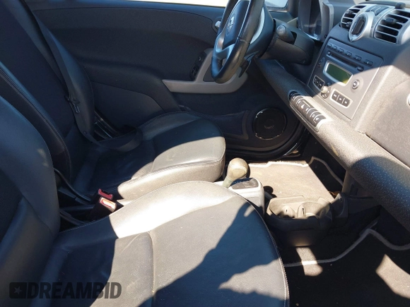 2009 Smart fortwo Pure with VIN WMEEJ31X29K305678, listed as a IAAI auction lot 41691476 with Not Provided miles and . Bid and sale history available at DreamBid. Image 5.