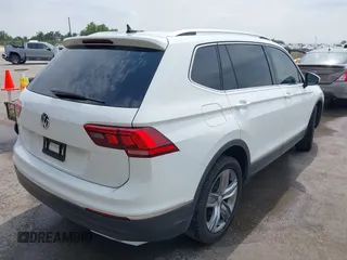 2020 Volkswagen Tiguan SE z VIN 3VV3B7AX4LM032609, wystawiony jako IAAI lot #42074359 z przebiegiem 52 404 mil mil oraz . Historia ofert i sprzedaży dostępna na DreamBid. Obrazek 4.