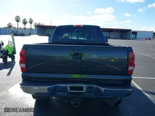 2003 Chevrolet Silverado 2500HD LS with VIN 1GCHK23193F225757, listed as a IAAI auction lot 41523124 with 281,755 mi miles. Bid and sale history available at carsss.com. Image 16.