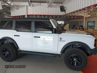 2022 Ford Bronco z VIN 1FMDE5BH1NLB16280, wystawiony jako IAAI lot #42440295 z przebiegiem 37 738 mil mil oraz . Historia ofert i sprzedaży dostępna na DreamBid. Obrazek 13.