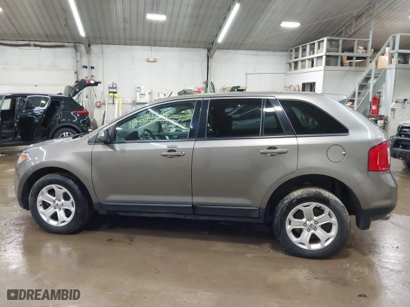 2014 Ford Edge SEL with VIN 2FMDK4JC3EBB11414, listed as a IAAI auction lot 41951165 with 224,128 mi miles. Bid and sale history available at carsss.com. Image 14.