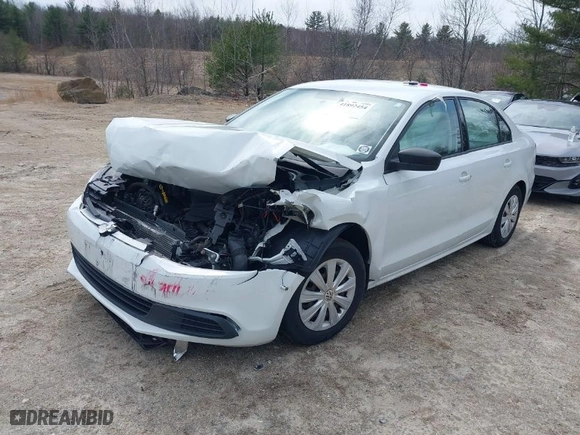2014 Volkswagen Jetta Sedan S with VIN 3VW2K7AJ1EM411895, listed as a IAAI auction lot 41892454 with NaN miles. Bid and sale history available at carsss.com. Image 2.
