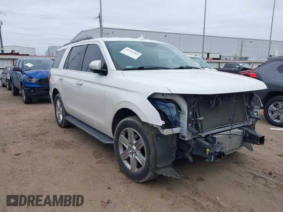 2018 Ford Expedition XLT with VIN 1FMJU1HT3JEA17677, listed as a IAAI auction lot 41349362 with 131,913 mi miles. Bid and sale history available at carsss.com. Image 1.