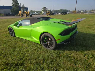 2017 Lamborghini Huracan z VIN ZHWUR2ZF7HLA08210, wystawiony jako Copart lot #51895654 z przebiegiem Nie podano mil oraz Nie do naprawy. Historia ofert i sprzedaży dostępna na DreamBid. Obrazek 2.