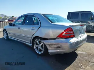 2007 Mercedes-Benz C 230 Sport z VIN WDBRF52HX7F934534, wystawiony jako IAAI lot #42509797 z przebiegiem 75 703 mil mil oraz . Historia ofert i sprzedaży dostępna na DreamBid. Obrazek 6.