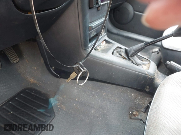 1994 Toyota Tercel DX z VIN JT2EL43T5R0418778, wystawiony jako IAAI lot #42269331 z przebiegiem 166 511 mil mil oraz . Historia ofert i sprzedaży dostępna na DreamBid. Obrazek 11.