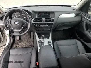 2015 BMW X3 xDrive28i z VIN 5UXWX9C58F0D53288, wystawiony jako Copart lot #55273745 z przebiegiem 61 443 mil mil oraz Szkoda całkowita • Salvage title. Historia ofert i sprzedaży dostępna na DreamBid. Obrazek 8.