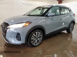 2024 Nissan Kicks SV z VIN 3N1CP5CV7RL557567, wystawiony jako Copart lot #56231965 z przebiegiem 18 961 mil mil oraz Szkoda całkowita • Salvage title. Historia ofert i sprzedaży dostępna na DreamBid. Obrazek 1.