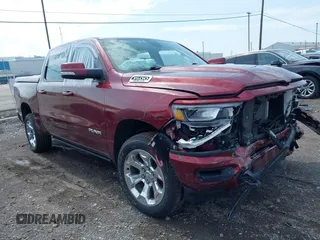 2019 Ram 1500 Big Horn z VIN 1C6SRFFTXKN726125, wystawiony jako IAAI lot #42177558 z przebiegiem 40 985 mil mil oraz . Historia ofert i sprzedaży dostępna na DreamBid. Obrazek 1.