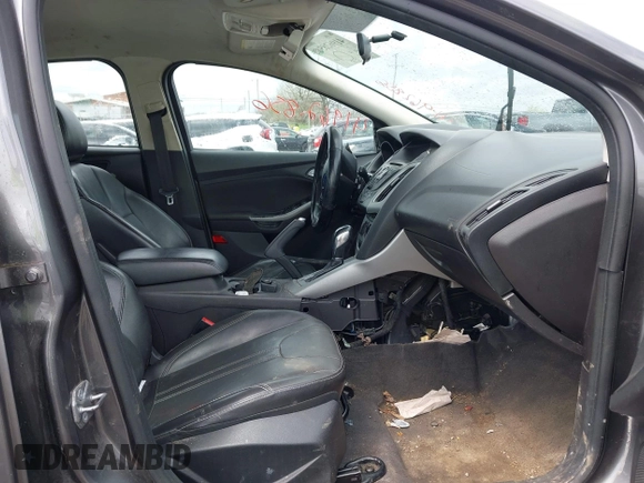 2014 Ford Focus SE with VIN 1FADP3K28EL337377, listed as a IAAI auction lot 41962856 with 137,906 mi miles. Bid and sale history available at carsss.com. Image 5.
