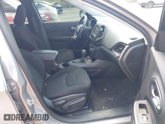 2020 Jeep Cherokee Latitude with VIN 1C4PJMCB8LD518449, listed as a IAAI auction lot 42607389 with 75,753 mi miles and . Bid and sale history available at DreamBid. Image 5.