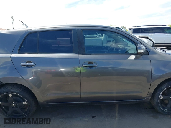 2008 Scion xD with VIN JTKKU10498J025371, listed as a IAAI auction lot 42018309 with 90,192 mi miles. Bid and sale history available at carsss.com. Image 13.