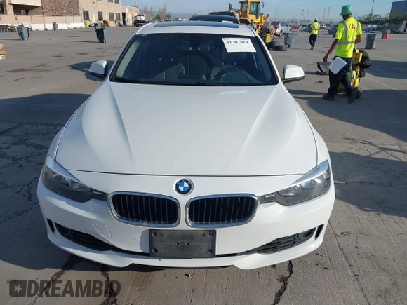2013 BMW 3 Series 328i xDrive with VIN WBA3B5G54DNP40324, listed as a IAAI auction lot 41702014 with 126,932 mi miles. Bid and sale history available at carsss.com. Image 12.