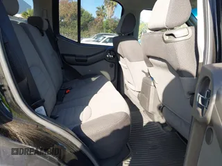 2006 Nissan Xterra SE z VIN 5N1AN08U66C554773, wystawiony jako IAAI lot #42397745 z przebiegiem 132 282 mil mil oraz . Historia ofert i sprzedaży dostępna na DreamBid. Obrazek 8.