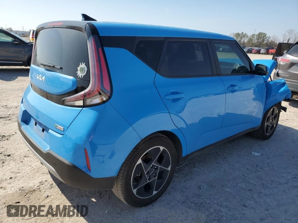 2023 Kia Soul EX with VIN KNDJ33AU8P7209969, listed as a Copart auction lot 45741605 with 19,655 mi miles and Salvage Title. Bid and sale history available at carsss.com. Image 3.