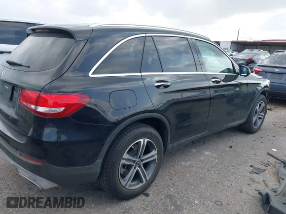 2019 Mercedes-Benz GLC 300 z VIN WDC0G4JB0KV135806, wystawiony jako IAAI lot #41935274 z przebiegiem 85 704 mil mil oraz . Historia ofert i sprzedaży dostępna na DreamBid. Obrazek 4.
