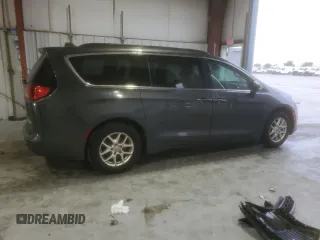 2020 Chrysler Voyager LXi z VIN 2C4RC1DG9LR256949, wystawiony jako Copart lot #55558855 z przebiegiem 182 840 mil mil oraz Tytuł czysty. Historia ofert i sprzedaży dostępna na DreamBid. Obrazek 3.