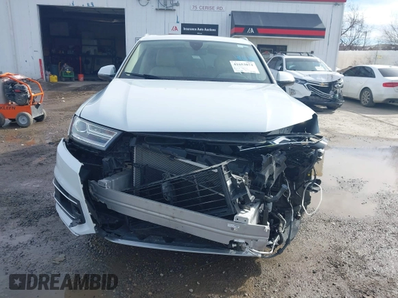 2017 Audi Q7 Premium Plus with VIN WA1LAAF70HD042719, listed as a IAAI auction lot 41653074 with 52,287 mi miles. Bid and sale history available at carsss.com. Image 12.