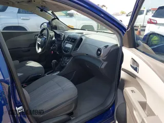 2014 Chevrolet Sonic LT with VIN 1G1JC6SB0E4205646, listed as a IAAI auction lot 41925745 with 84,102 mi miles. Bid and sale history available at carsss.com. Image 5.
