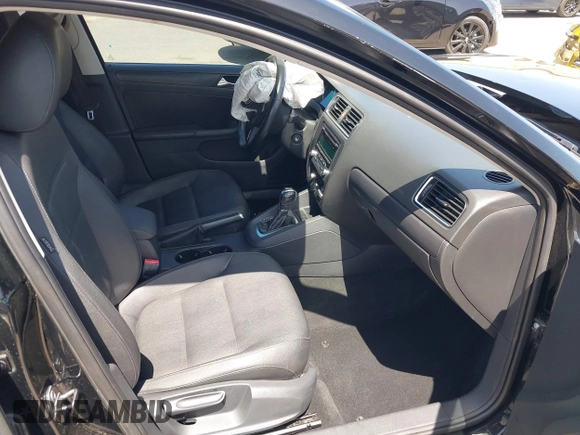 2012 Volkswagen Jetta SE z VIN 3VWDP7AJ6CM373247, wystawiony jako IAAI lot #42287269 z przebiegiem 110 874 mil mil oraz . Historia ofert i sprzedaży dostępna na DreamBid. Obrazek 5.