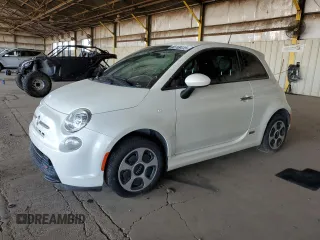 2016 FIAT 500e z VIN 3C3CFFGE6GT125697, wystawiony jako Copart lot #66169415 z przebiegiem 31 859 mil mil oraz Czysty tytuł • Clean title. Historia ofert i sprzedaży dostępna na DreamBid. Obrazek 1.