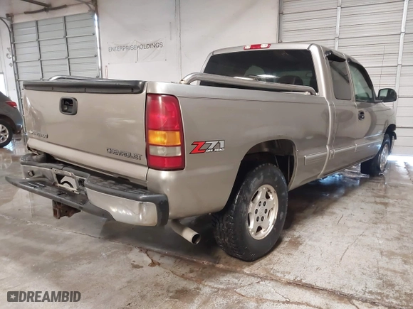 2002 Chevrolet Silverado 1500 LT with VIN 2GCEK19T721281465, listed as a IAAI auction lot 41347156 with 276,371 mi miles. Bid and sale history available at carsss.com. Image 4.