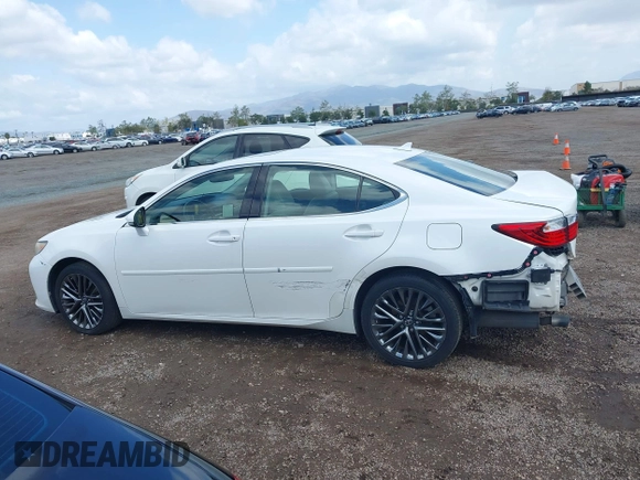 2013 Lexus ES 4dr Sdn with VIN JTHBK1GG9D2014631, listed as a IAAI auction lot 41931985 with 168,385 mi miles. Bid and sale history available at carsss.com. Image 15.