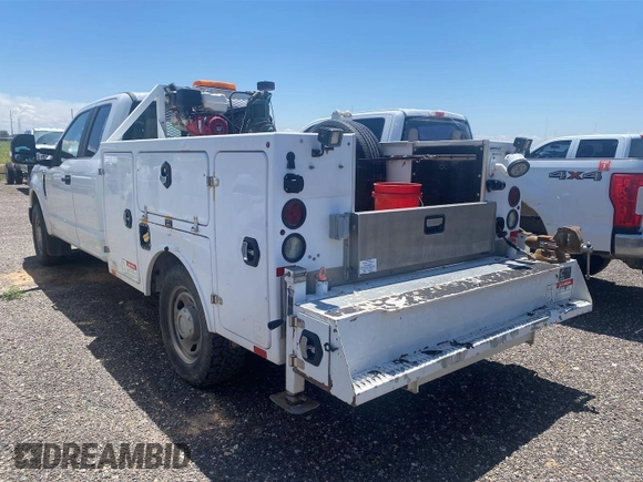 2019 Ford F-350 XL with VIN 1FD7X3A64KEG78525, listed as a IAAI auction lot 42726883 with 157,975 mi miles and . Bid and sale history available at DreamBid. Image 18.