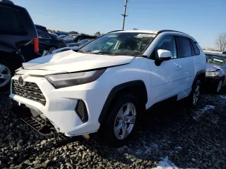 2023 Toyota RAV4 XLE with VIN 2T3P1RFV4PW339921, listed as a Copart auction lot 89266675 with 35,580 mi miles and Salvage Title. Bid and sale history available at carsss.com. Image 1.