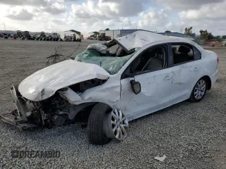 2011 Volkswagen Jetta Sedan SE PZEV with VIN 3VWDZ7AJ8BM389345, listed as a Copart auction lot 44810155 with 0 mi miles and Salvage Title. Bid and sale history available at carsss.com. Image 1.