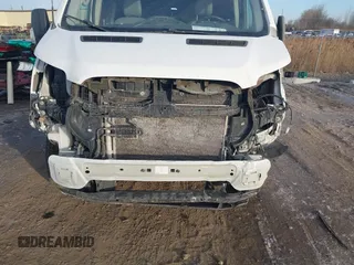 2017 Ford Transit z VIN 1FTYR1YM0HKB27935, wystawiony jako IAAI lot #41513908 z przebiegiem 80 422 mil mil oraz . Historia ofert i sprzedaży dostępna na DreamBid. Obrazek 6.