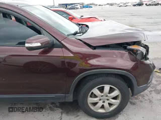 2012 Kia Sorento LX with VIN 5XYKT4A27CG298374, listed as a IAAI auction lot 41711273 with 179,008 mi miles. Bid and sale history available at carsss.com. Image 13.