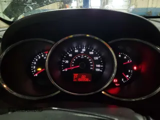 2011 Kia Sorento EX with VIN 5XYKUDA23BG044625, listed as a Copart auction lot 41789795 with 192,208 mi miles and Clean Title. Bid and sale history available at carsss.com. Image 9.