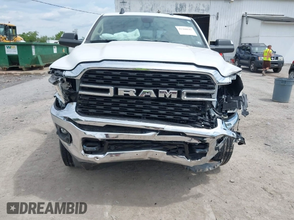2022 Ram 2500 Big Horn with VIN 3C6UR5MJ0NG383441, listed as a IAAI auction lot 42368641 with 27,903 mi miles and . Bid and sale history available at DreamBid. Image 6.