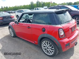 2012 MINI Hardtop S z VIN WMWSV3C53CTY29678, wystawiony jako IAAI lot #42367662 z przebiegiem 241 475 mil mil oraz . Historia ofert i sprzedaży dostępna na DreamBid. Obrazek 12.