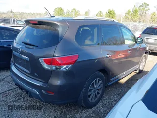 2015 Nissan Pathfinder SV z VIN 5N1AR2MN2FC720690, wystawiony jako IAAI lot #41529514 z przebiegiem 114 143 mil mil oraz . Historia ofert i sprzedaży dostępna na DreamBid. Obrazek 4.