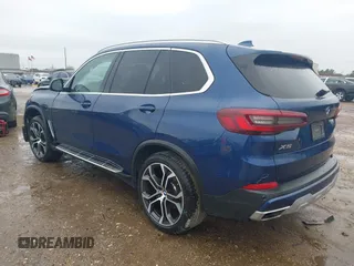 2021 BMW X5 sDrive40i with VIN 5UXCR4C0XM9G29080, listed as a IAAI auction lot 41340380 with 85,403 mi miles. Bid and sale history available at carsss.com. Image 3.