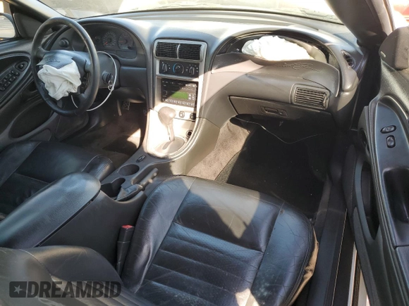 2003 Ford Mustang GT Deluxe z VIN 1FAFP45XX3F445761, wystawiony jako Copart lot #42546915 z przebiegiem 130 833 mil mil oraz Szkoda całkowita • Salvage title. Historia ofert i sprzedaży dostępna na DreamBid. Obrazek 8.