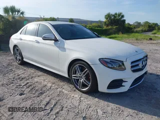 2017 Mercedes-Benz E 300 Luxury с VIN WDDZF4JB7HA243233, выставлен на аукционе IAAI как лот 42676399 с пробегом 90 073 миль миль и . История ставок и продаж доступна на DreamBid. Изображение 1.