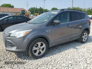 2013 Ford Escape SE z VIN 1FMCU9GX8DUA92851, wystawiony jako Copart lot #59393785 z przebiegiem 173 805 mil mil oraz Szkoda całkowita • Salvage title. Historia ofert i sprzedaży dostępna na DreamBid. Obrazek 1.
