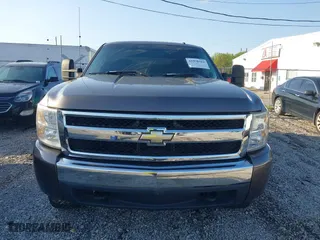 2007 Chevrolet Silverado 1500 LT w/2LT with VIN 2GCEK13M671524630, listed as a IAAI auction lot 41978362 with 243,905 mi miles. Bid and sale history available at carsss.com. Image 12.
